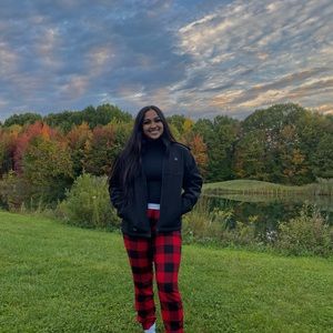 Meet your Posher, Hailey